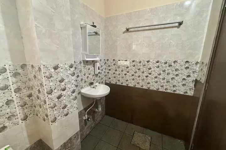 2BHK Fully Furnished, photograph 8