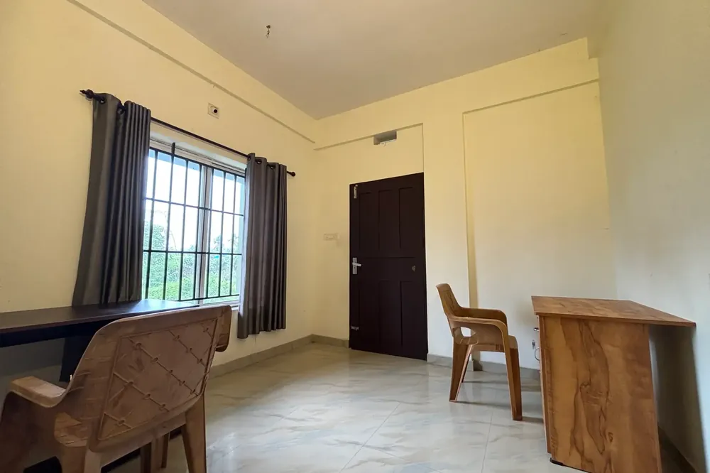 Men's 2BHK Dormitory, photograph 3
