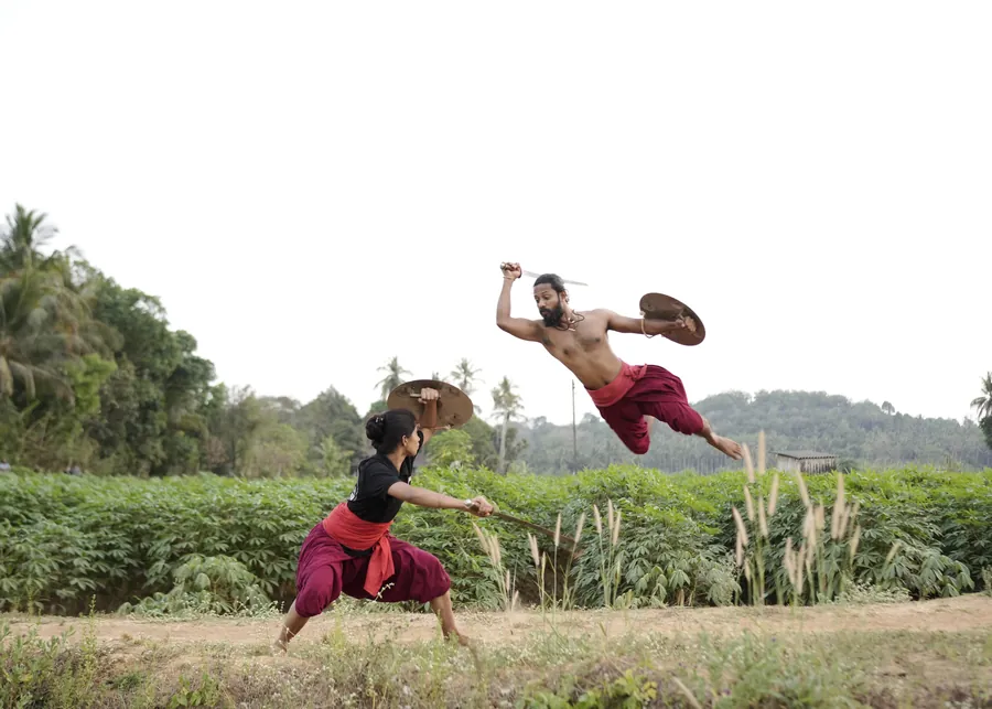 Kalaripayattu Sword and Shield: Val and Paricha
